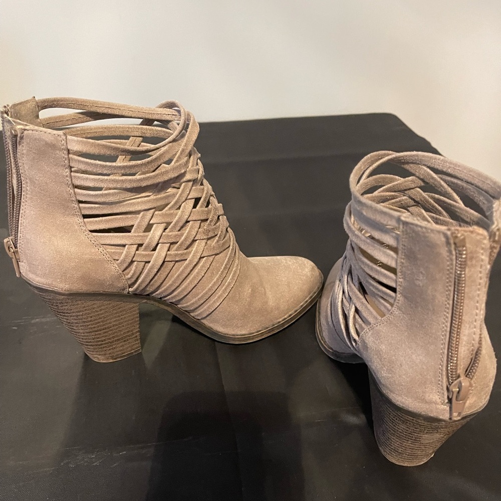 Suede boots